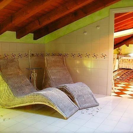 B And B Della Mimosa Hotell